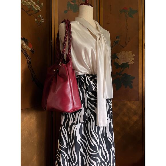 Long zebra print skirt, size L - Picture 2 of 5